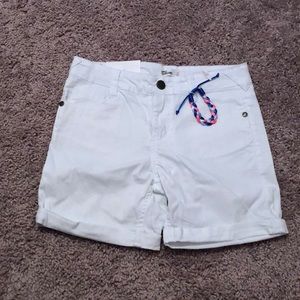 New Girl short Epic Threads